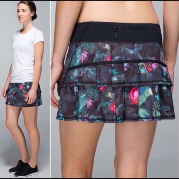 lululemon athletica Dresses & Skirts - Lululemon Athletica run pacesetter skirt curious jungle multi floral size 4 RARE